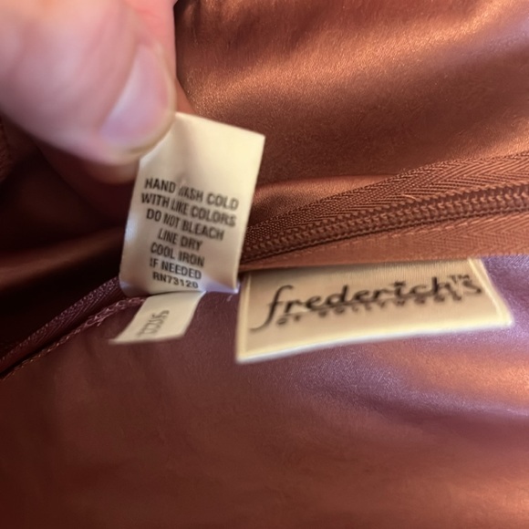 Frederick’s of Hollywood Mauve Silk Embroidered Dress - Picture 7 of 7